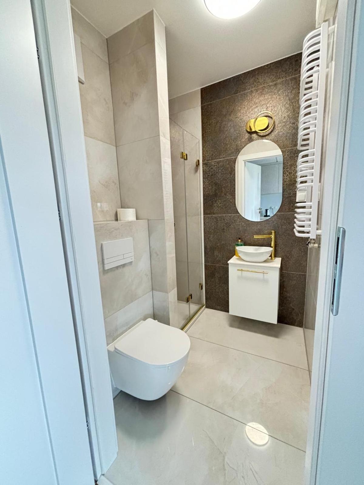 Apartamenty 24H Pileckiego Warszawa Zewnętrze zdjęcie